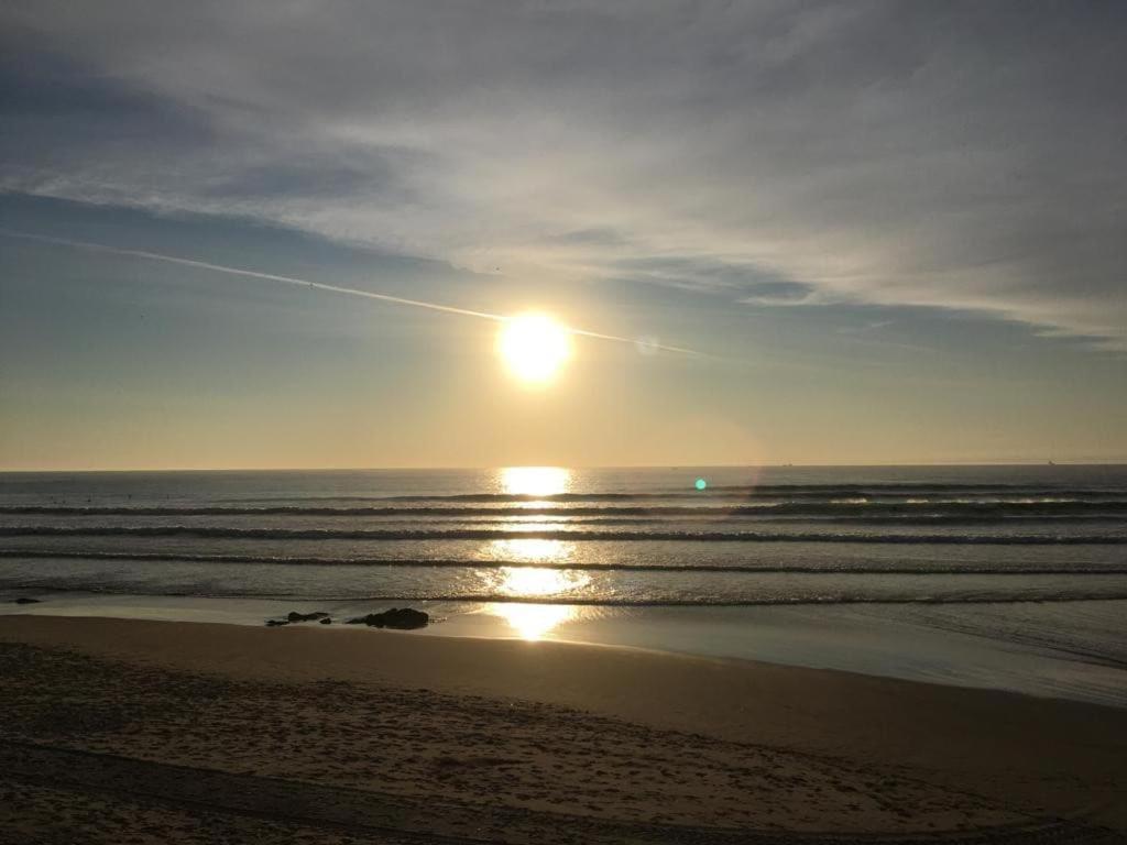 Sunset Guest House Matosinhos  Bagian luar foto