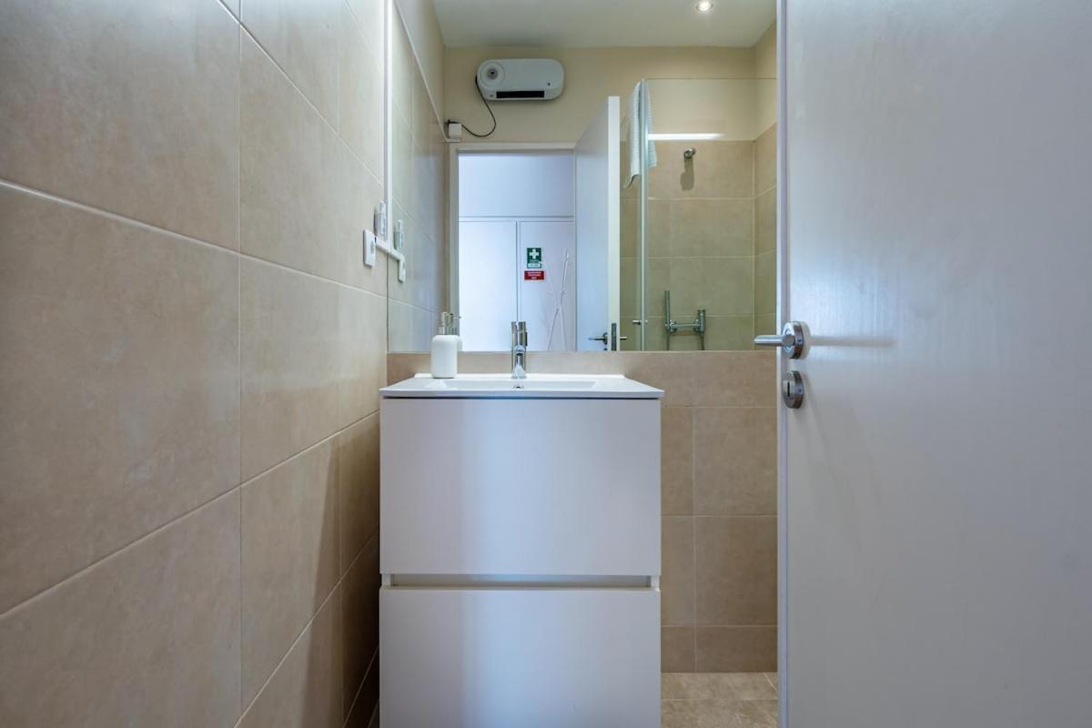 Sunset Guest House Matosinhos  Bagian luar foto